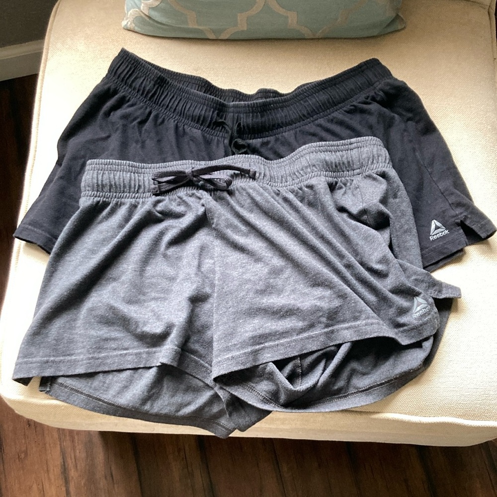 EUC! Reebok Women's Black and Gray Shorts Large Set